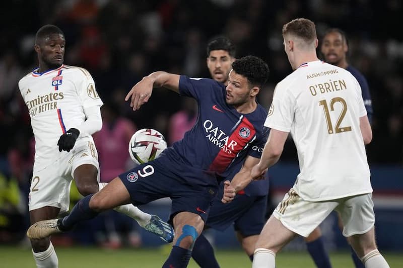 Phân tích phong độ và lực lượng Lyon vs PSG